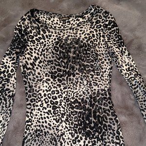 Ladies Express Leopard Print Pullover Top Size Medium